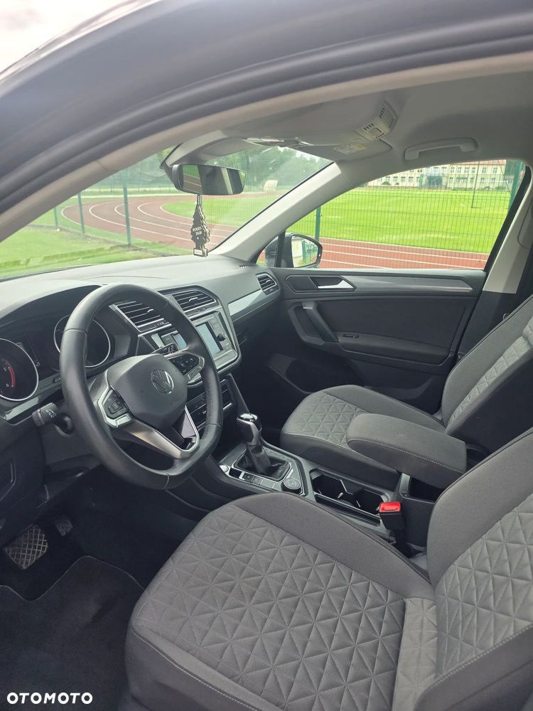 Volkswagen Tiguan 2.0 TDI SCR 4Mot Elegance DSG - 16