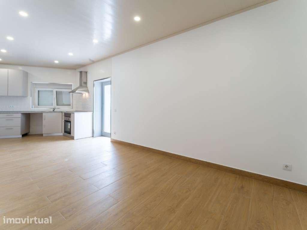 Moradia Geminada Nova Térrea com 3 Quartos em Benedita, Alcobaça. - Grande imagem: 2/45