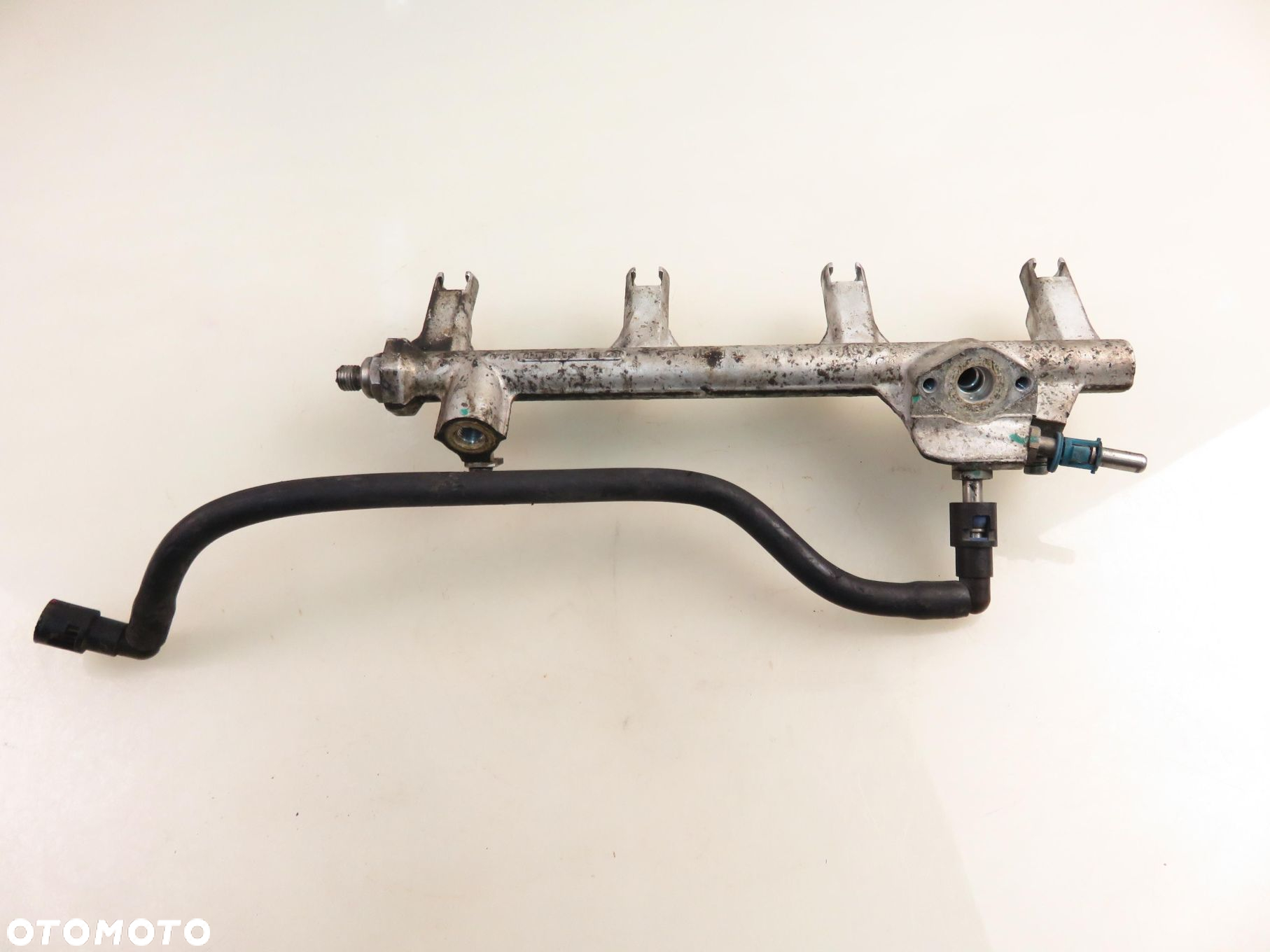 LISTWA WTRYSKOWA OPEL ZAFIRA B 2.2 55351030 Z 22 YH - 3