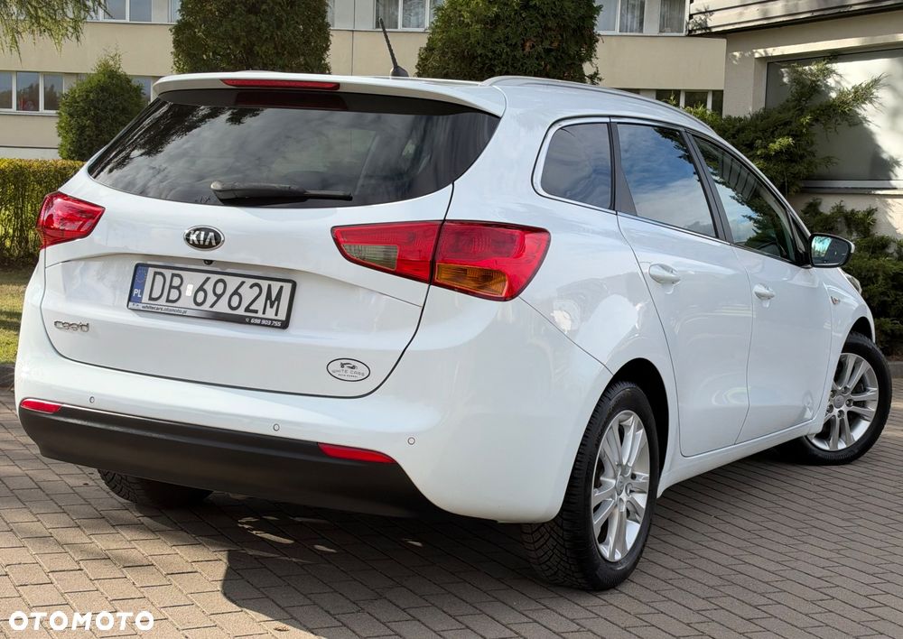 Kia Ceed 1.4 CVVT Dream Team Edition - 29