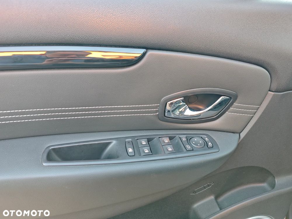 Renault Scenic TCe 130 Dynamique - 11