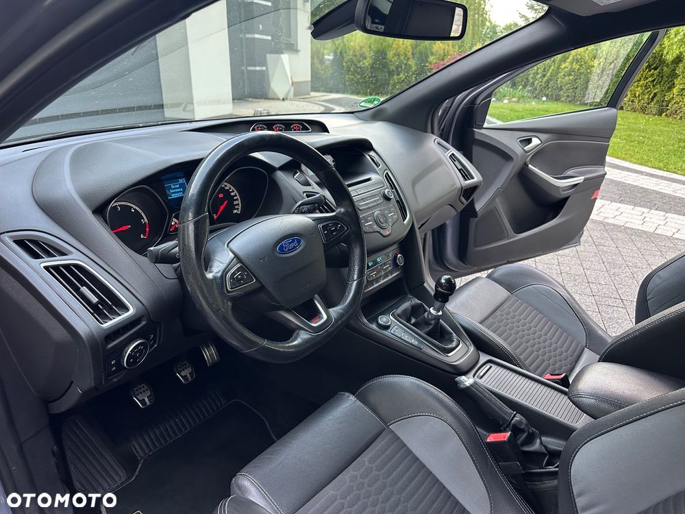 Ford Focus 2.0 TDCi ST mit Leder-Sport-Paket - 5