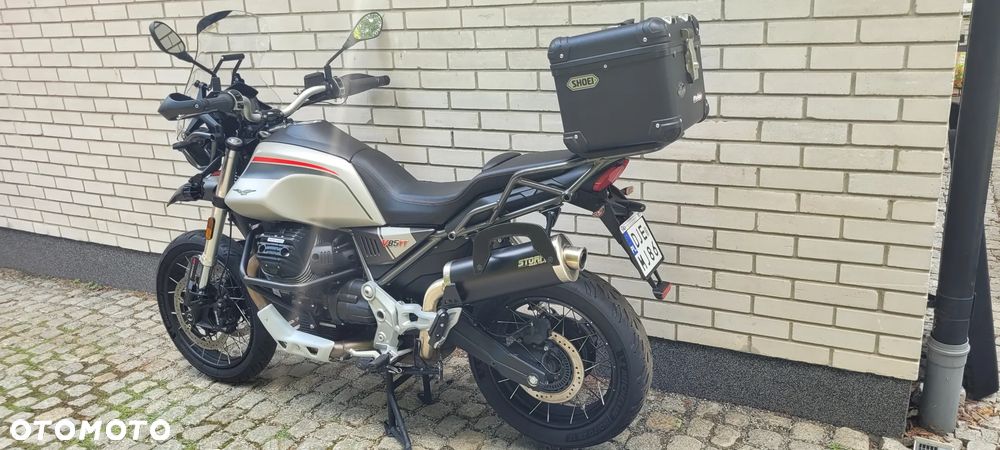 Moto Guzzi V85 - 24