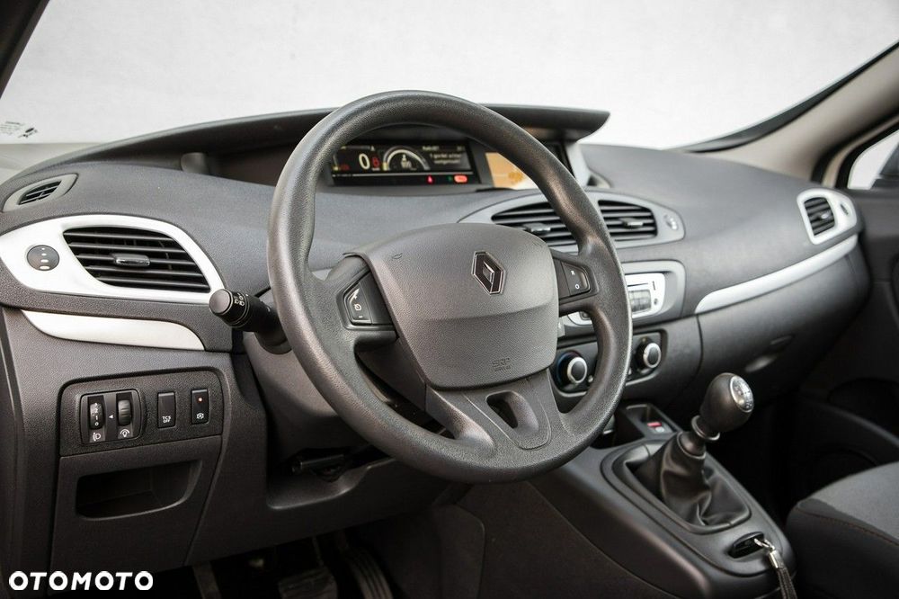 Renault Grand Scenic - 12