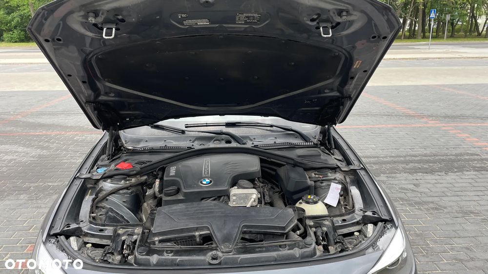 BMW 3GT 328i xDrive Sport-Aut M Sport - 13