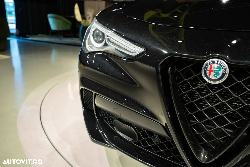 Alfa Romeo Stelvio 2.9 V6 Turbo AWD AT8 Quadrifoglio - 11