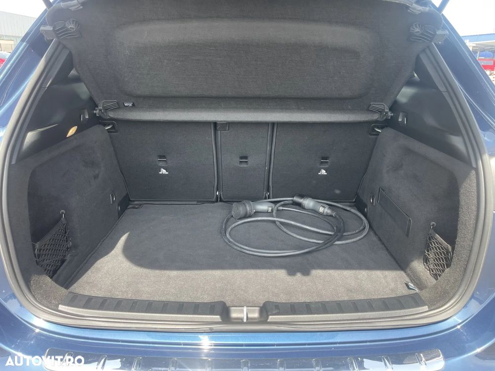 Mercedes-Benz GLA 250 e - 26