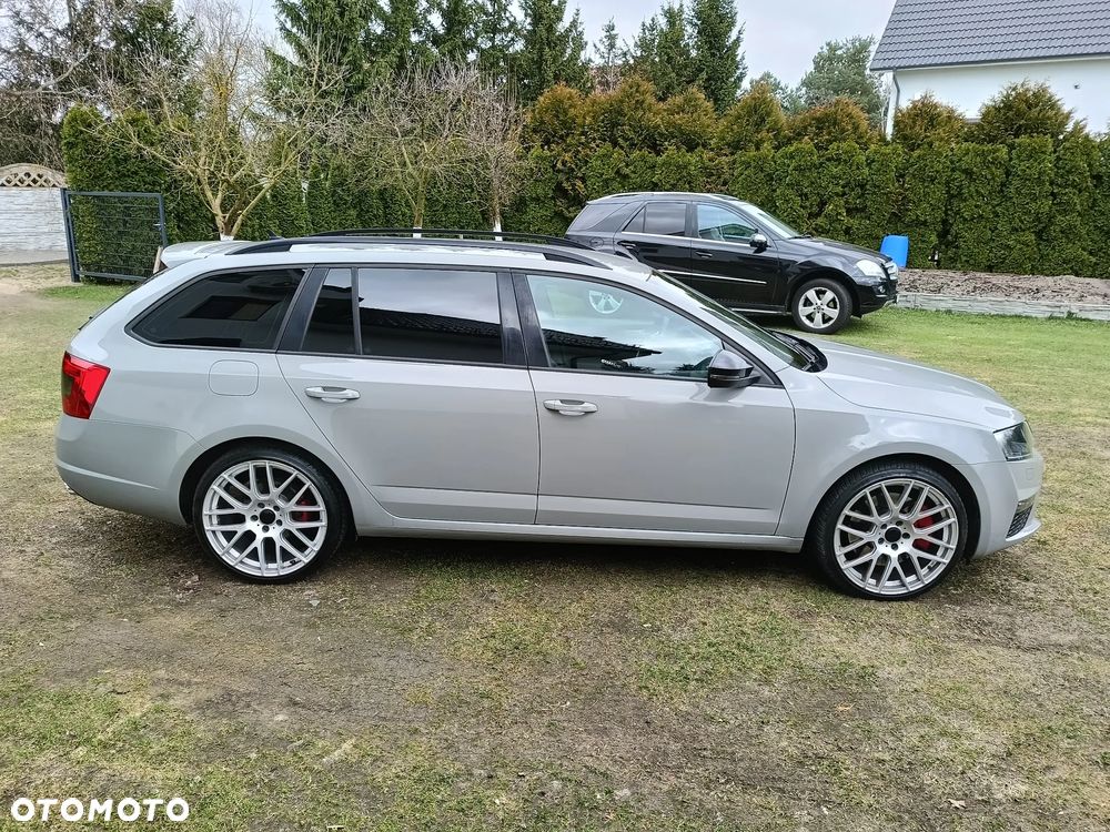Skoda Octavia 2.0 TDI DSG RS - 5