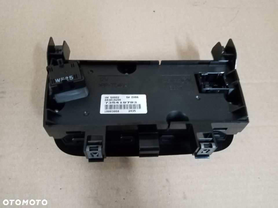 Panel klimatyzacji nawiewu Fiat Grande Punto 735419793 - 4