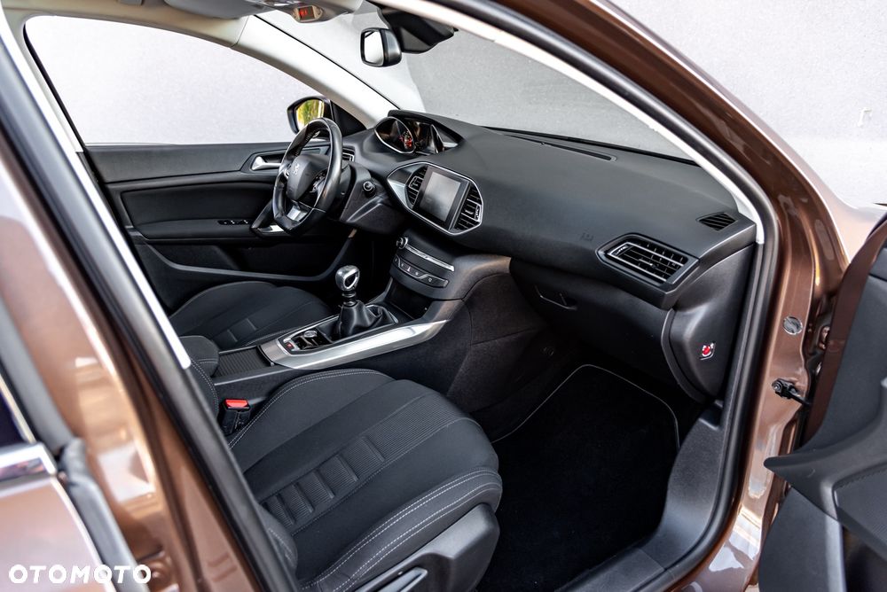 Peugeot 308 PureTech 130 Stop & Start Allure - 20