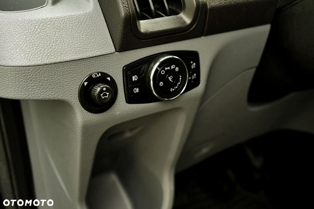 Ford Transit - 13
