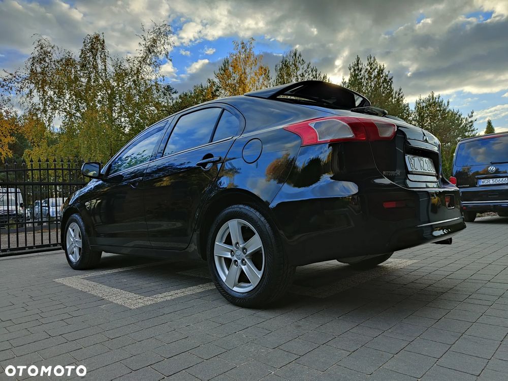 Mitsubishi Lancer 1.8 Intense - 32