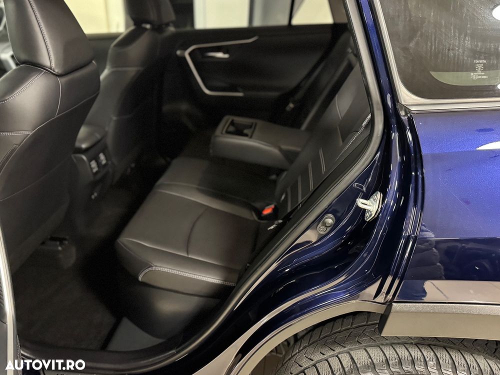 Toyota RAV4 2.5 4x4 Team Deutschland - 22