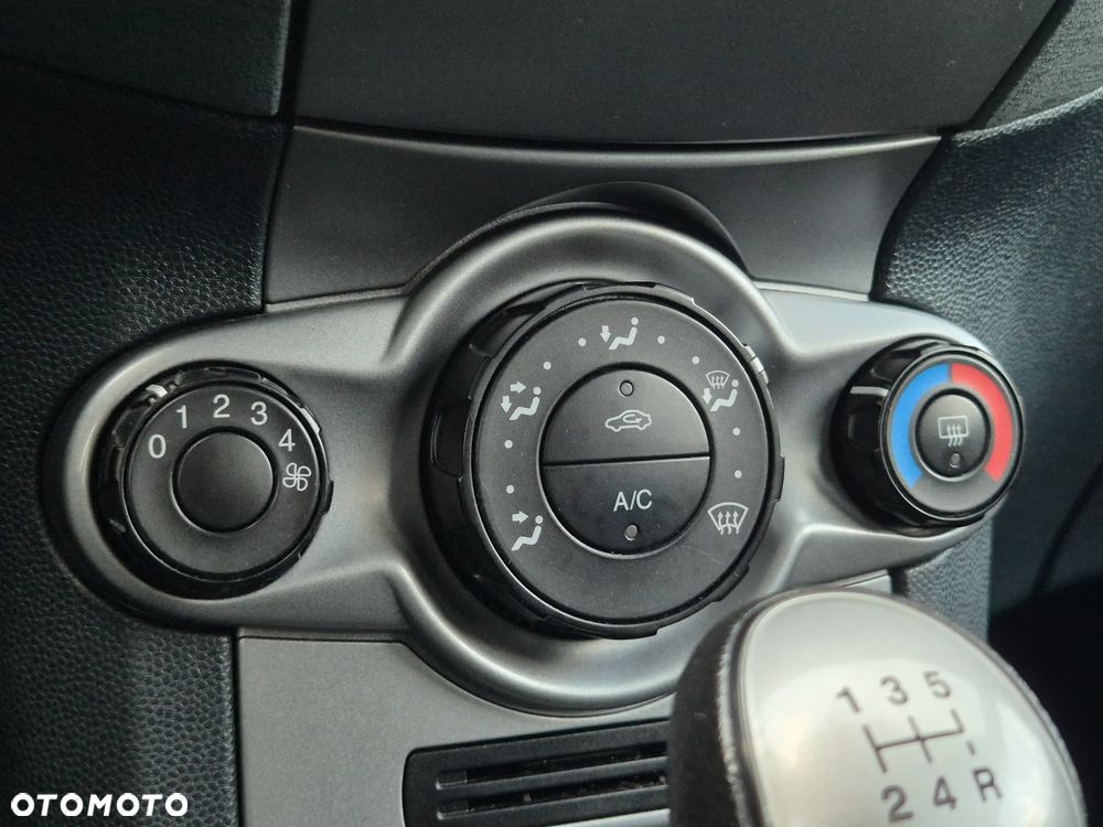 Ford Fiesta 1.25 Silver X - 17