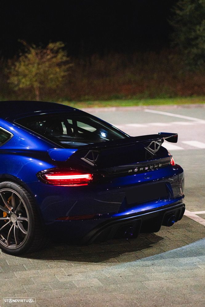 Porsche 718 Cayman GT4 - 3
