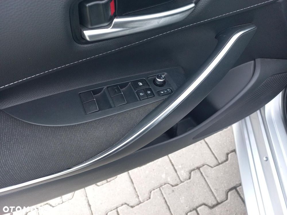 Toyota Corolla 1.8 Hybrid Comfort - 18