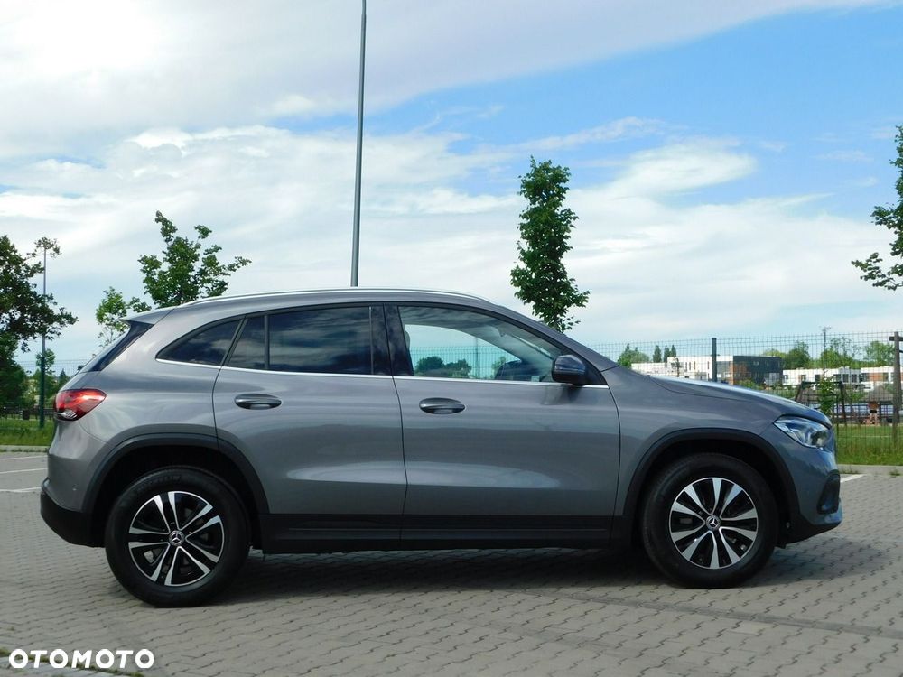 Mercedes-Benz GLA - 6