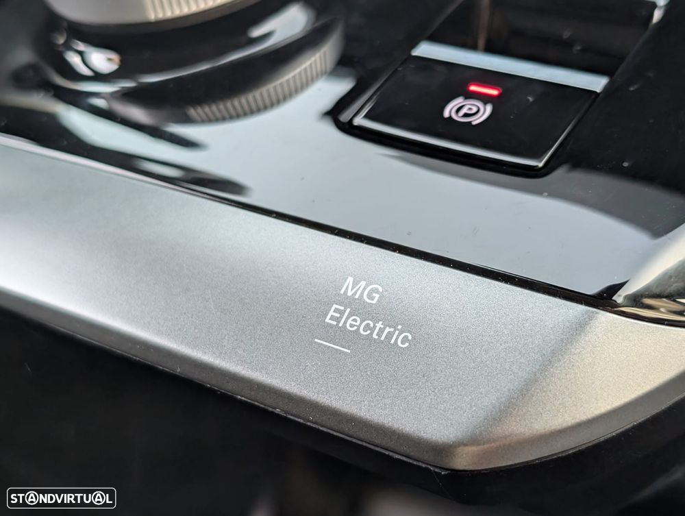 MG MG4 77 kWh Extended Range Luxury - 16