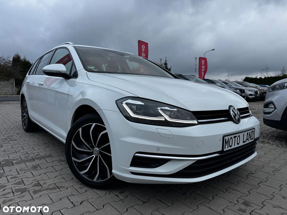 Volkswagen Golf 1.5 TSI ACT DSG Sound - 1