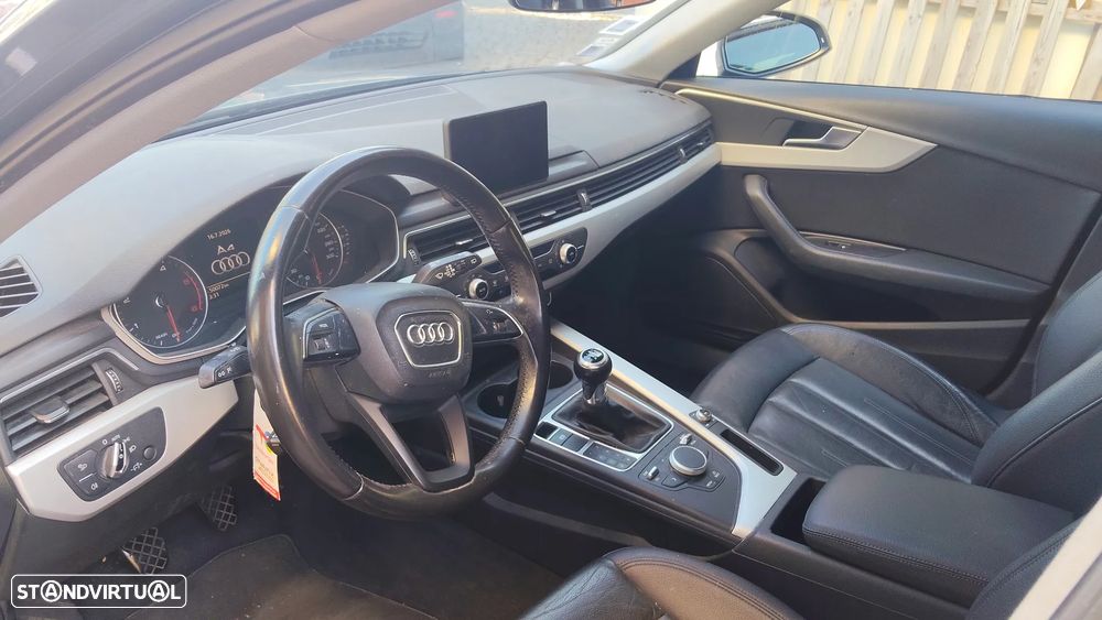 Audi A4 2.0 TDI Advance - 4