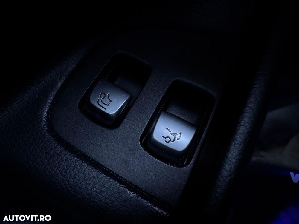 Mercedes-Benz E - 31