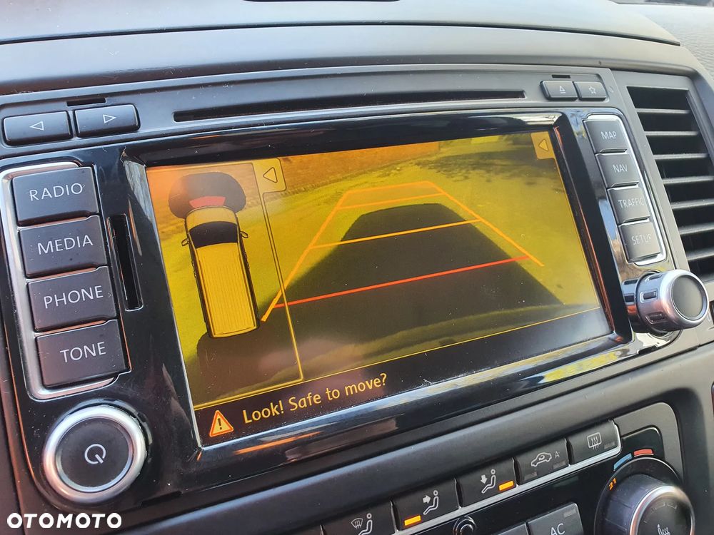 Volkswagen Multivan - 15