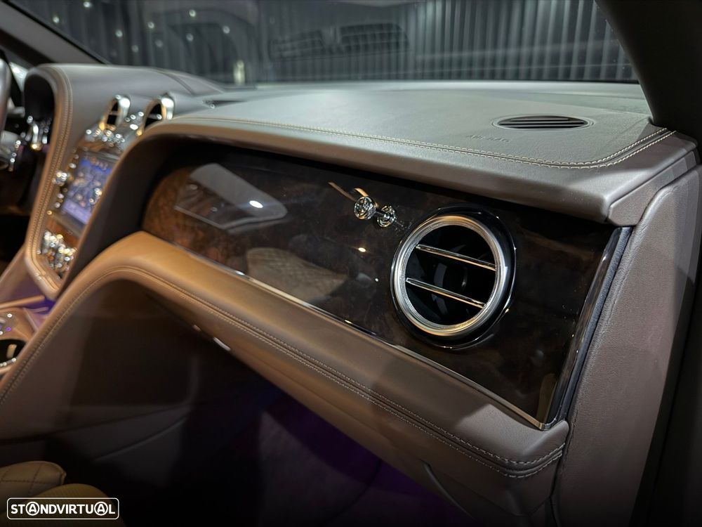 Bentley Bentayga Hybrid - 48