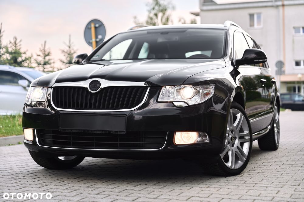 Skoda Superb 2.0 TDI DSG Exclusive - 17