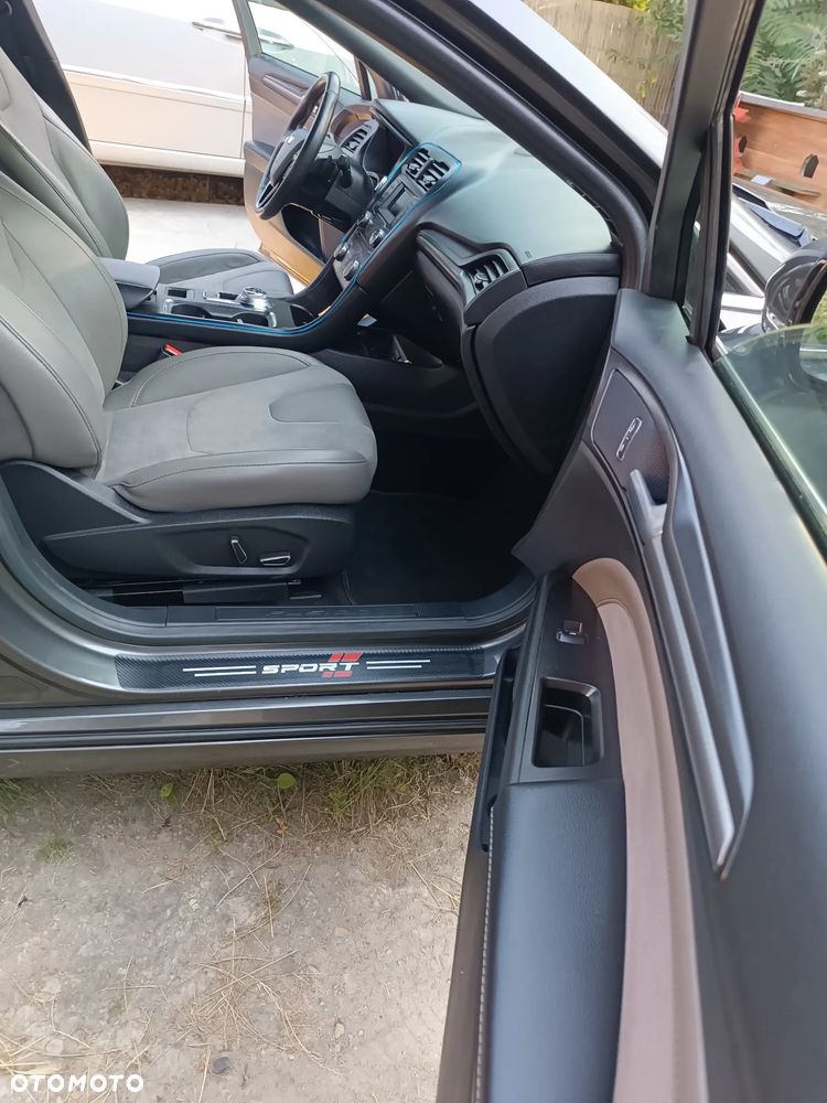 Ford Fusion - 23