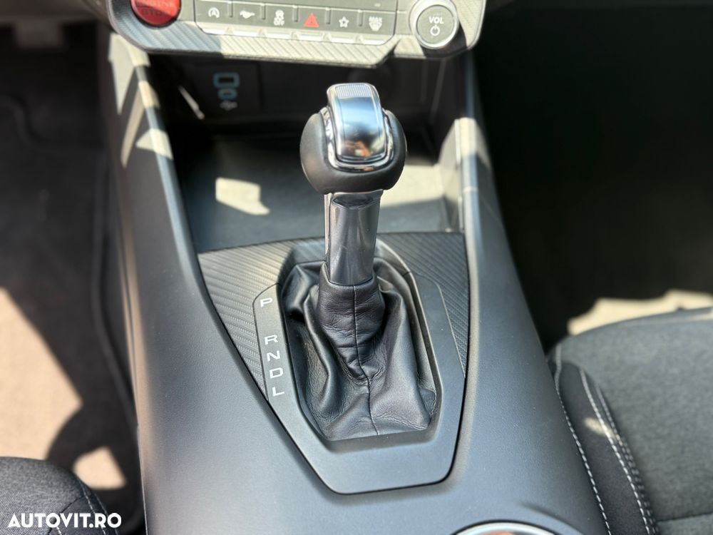 Ford Mustang - 8