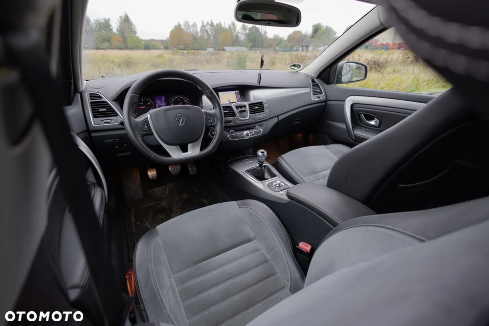 Renault Laguna 2.0 dCi Initiale - 20