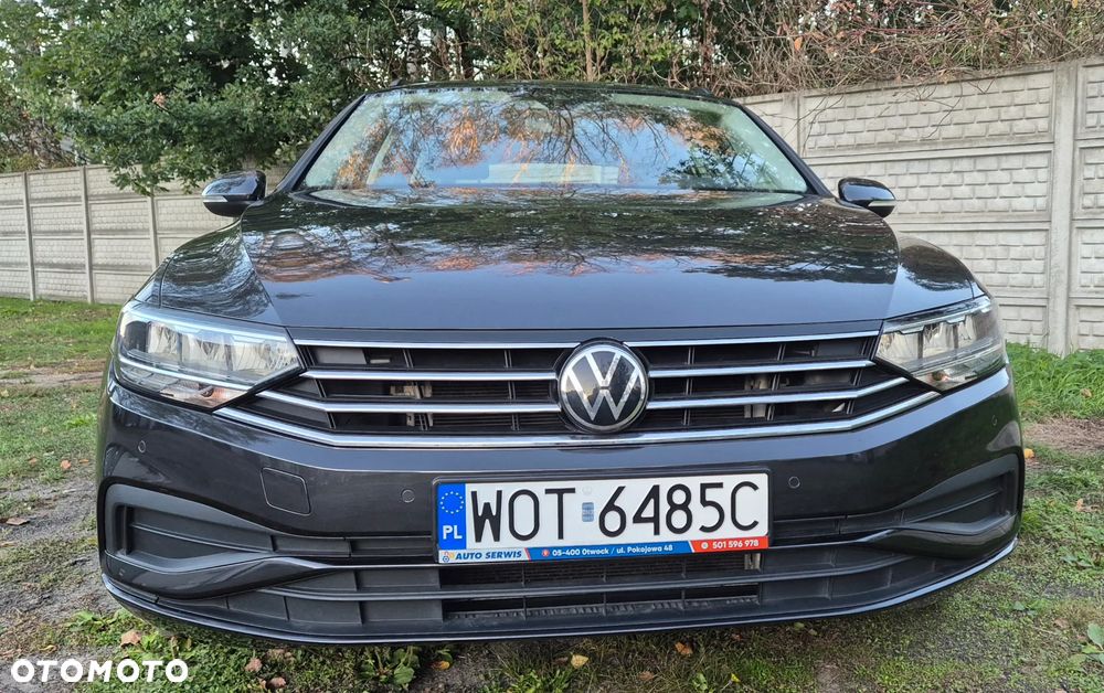 Volkswagen Passat ver-1-5-tsi-evo-essence-dsg - 8