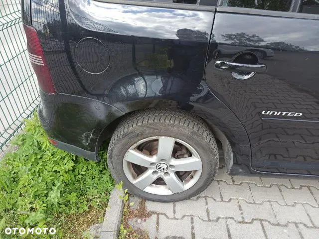Volkswagen Touran 1.9 TDI DPF BlueMot Trendline - 4