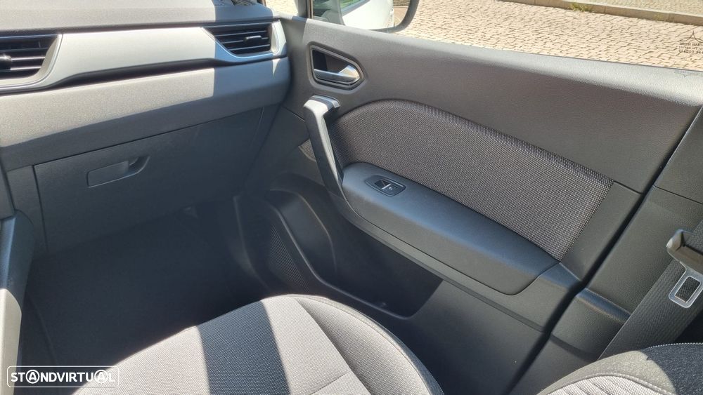 Renault Captur 1.0 TCe Techno Bi-Fuel - 27