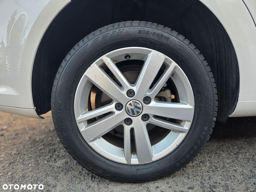 Volkswagen Touran 1.6 TDI DPF DSG MATCH - 17