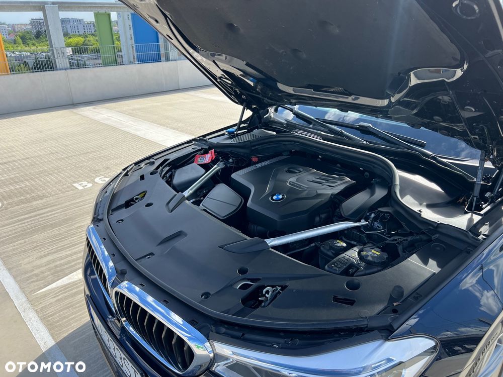 BMW 6GT 630i M Sport - 10