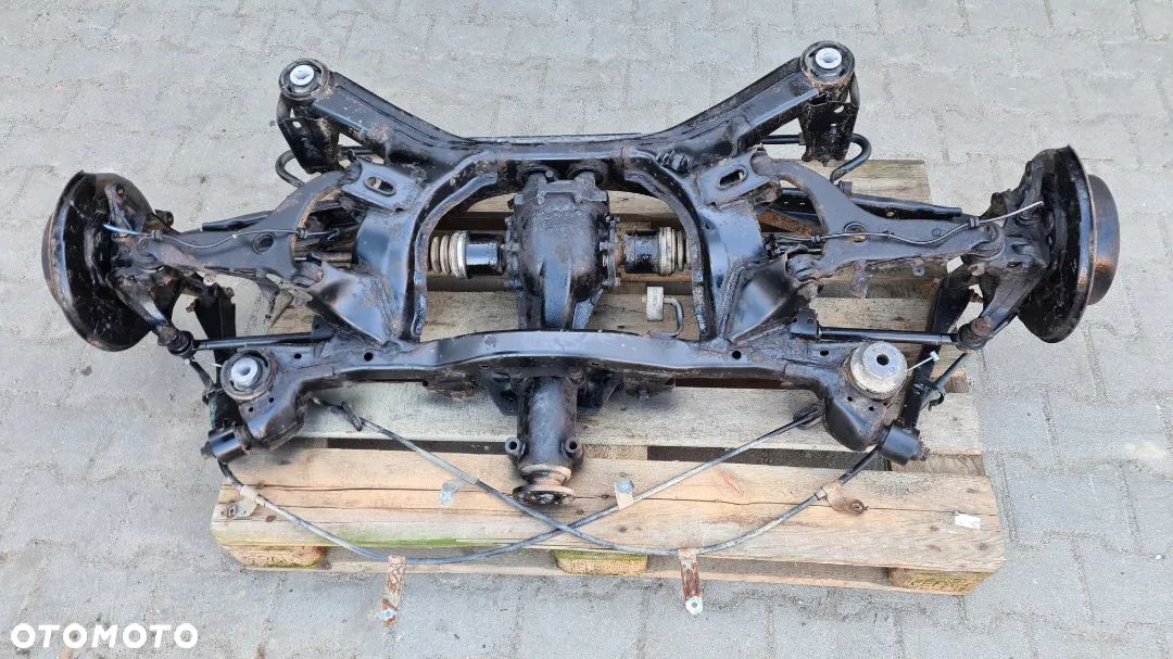 Subaru Forester 3 SH zawieszenie tylne sanki wahacze most napędowy zaciski tarcze - 1