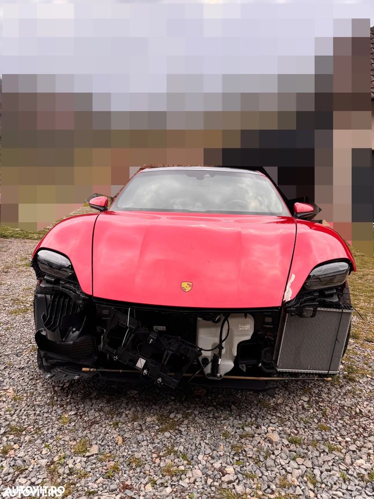 Porsche Taycan - 7