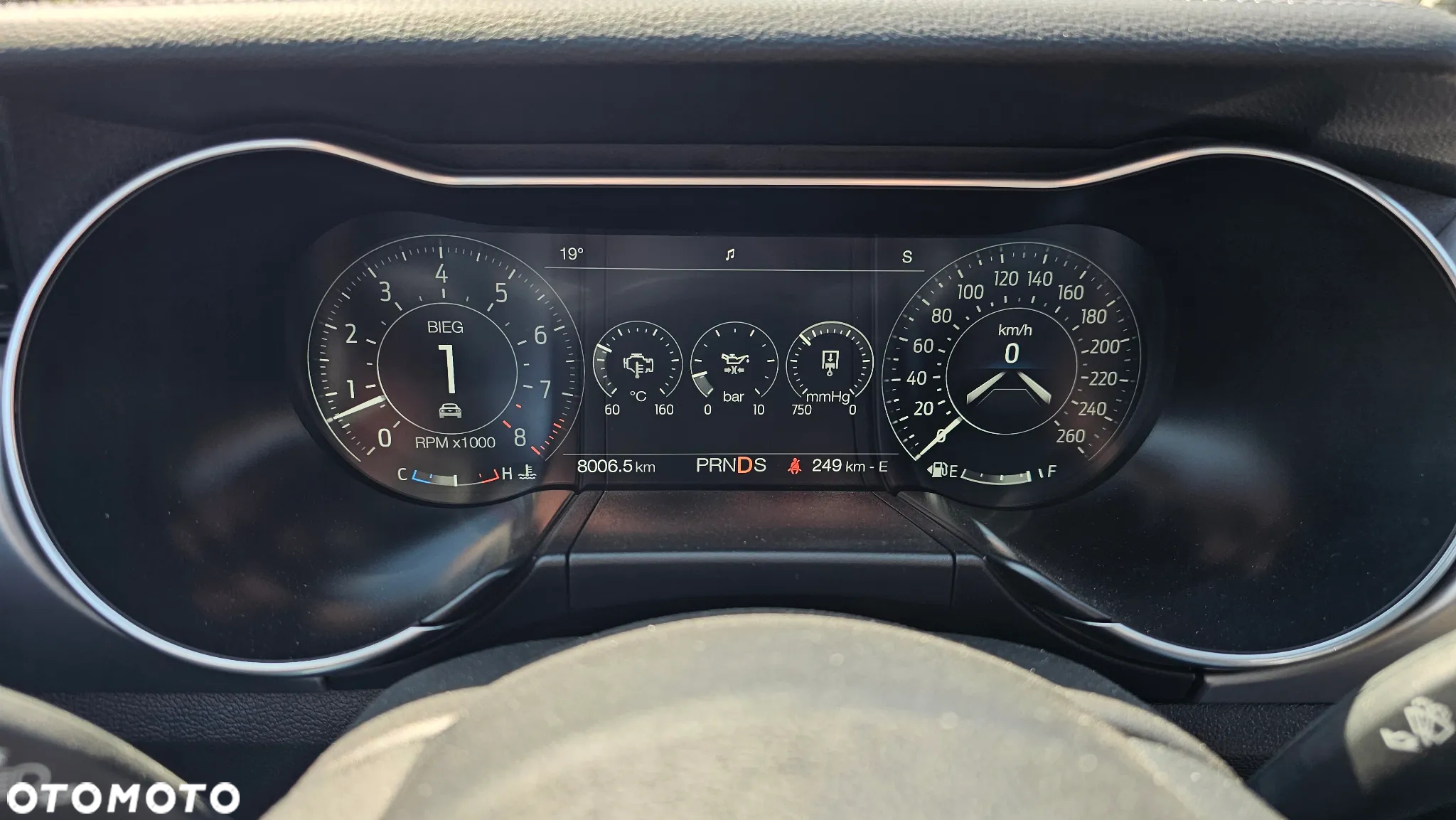 Ford Mustang 5.0 V8 GT - 17
