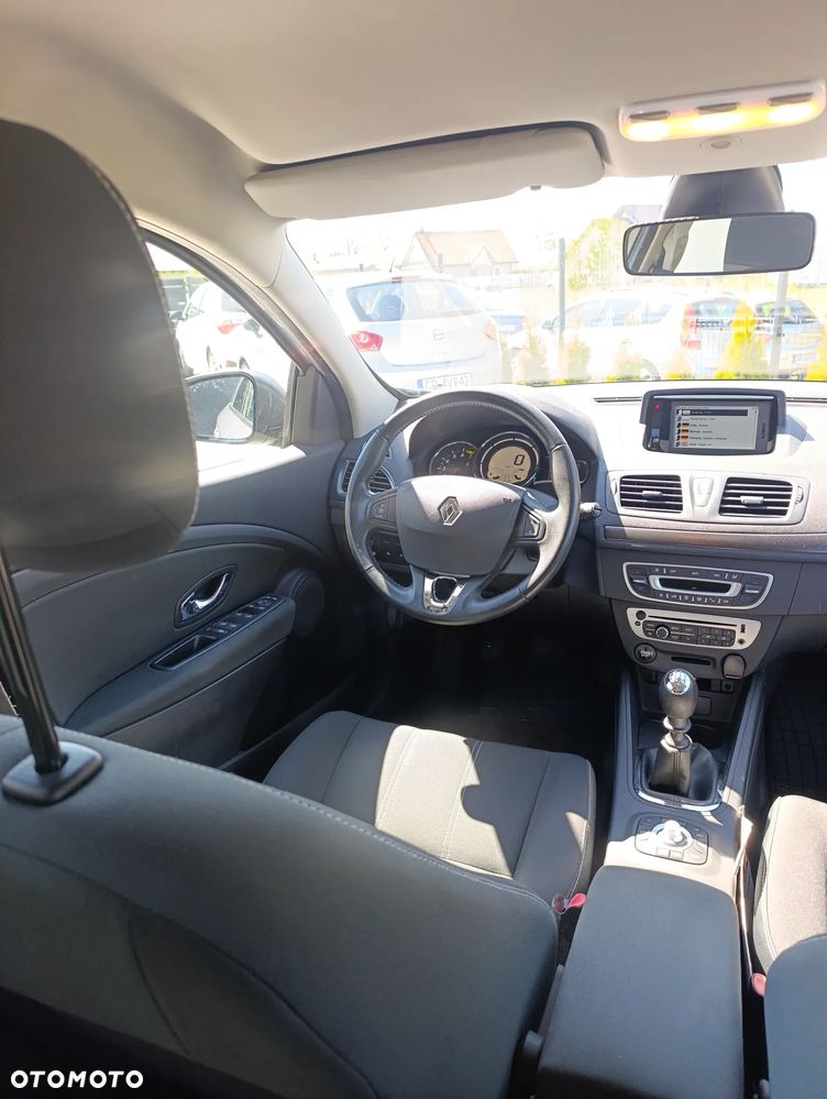 Renault Megane ENERGY TCe 130 Start & Stop Paris Business - 6