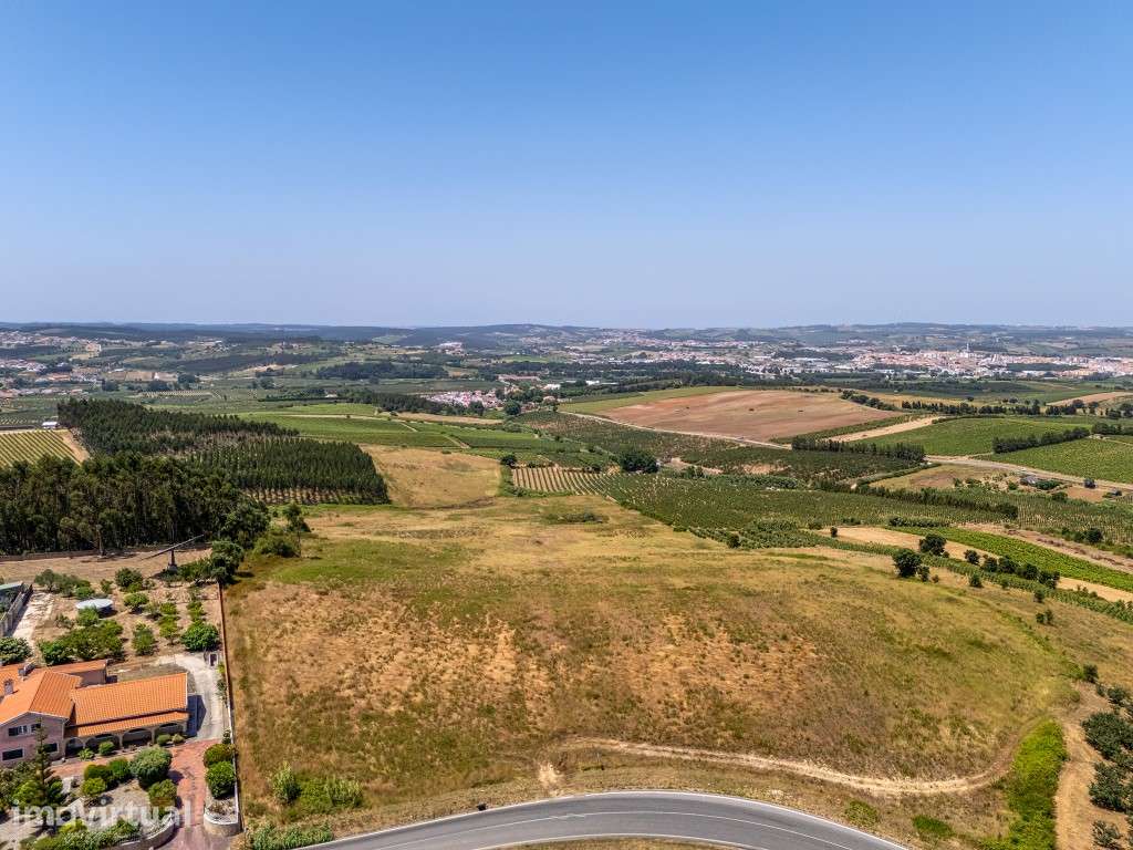 Terreno para construção de uma moradia, também com viabilidade para... - Grande imagem: 2/20