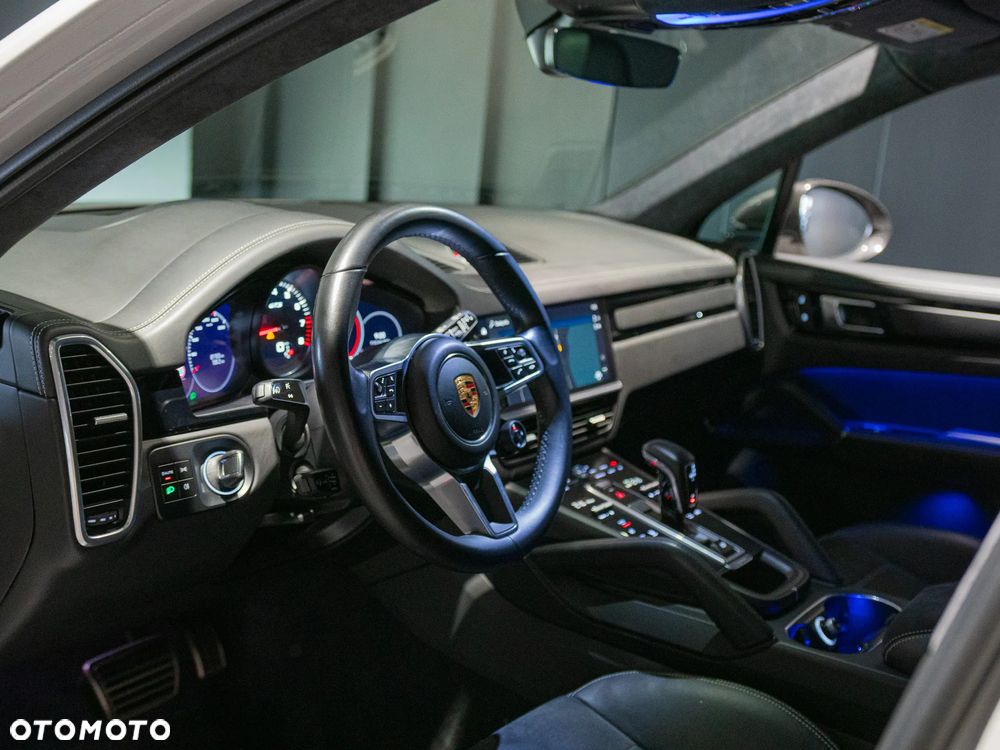 Porsche Cayenne - 17