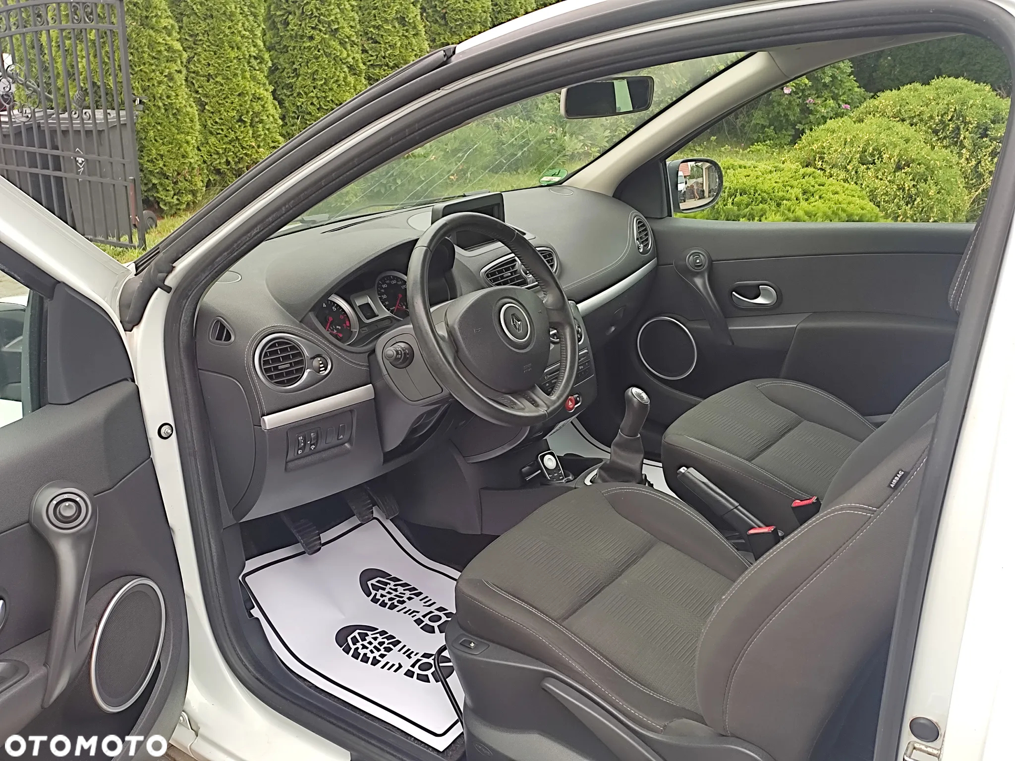 Renault Clio - 6