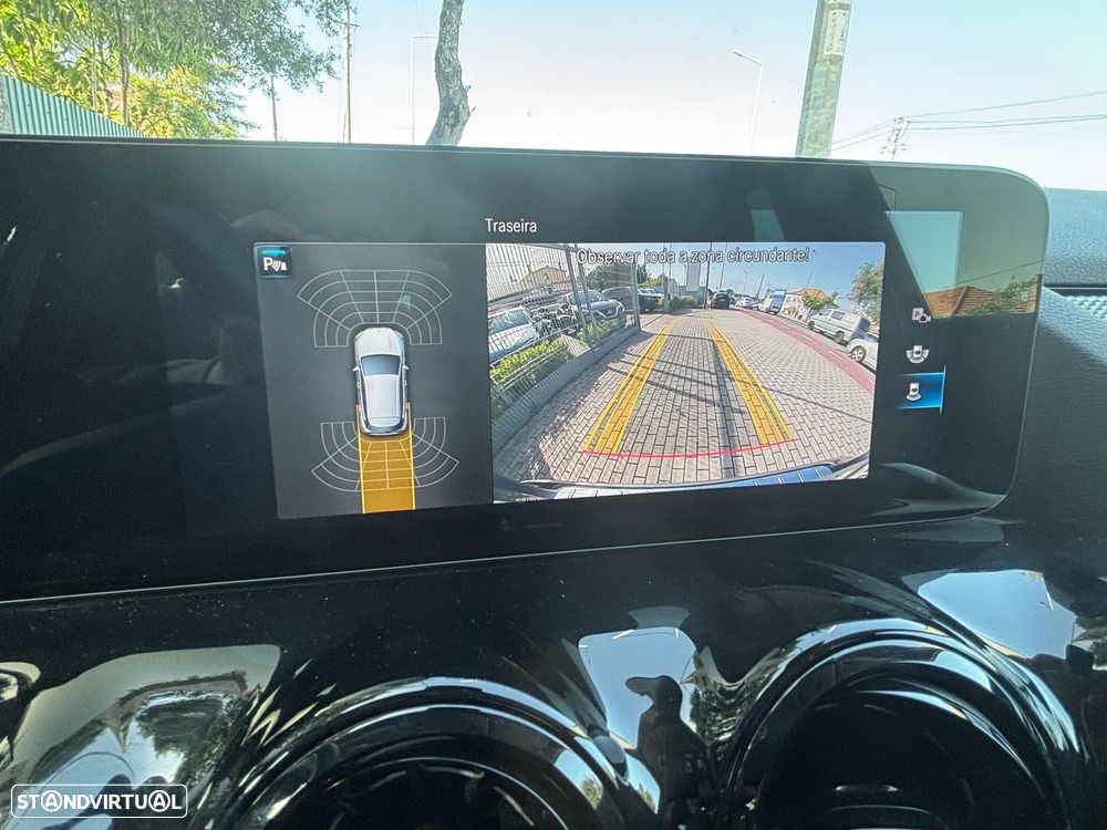 Mercedes-Benz GLA 180 d Progressive - 10