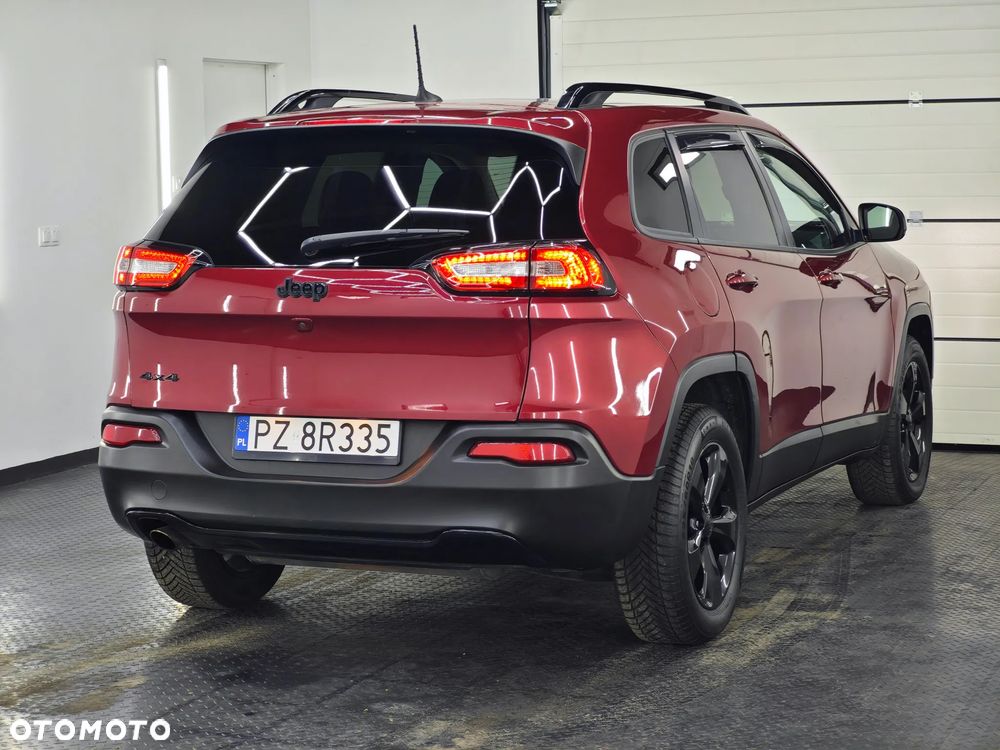 Jeep Cherokee - 4