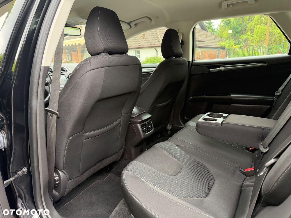 Ford Mondeo 2.0 EcoBlue Titanium - 28