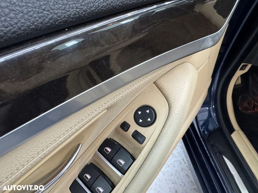 BMW Seria 5 530d xDrive - 17