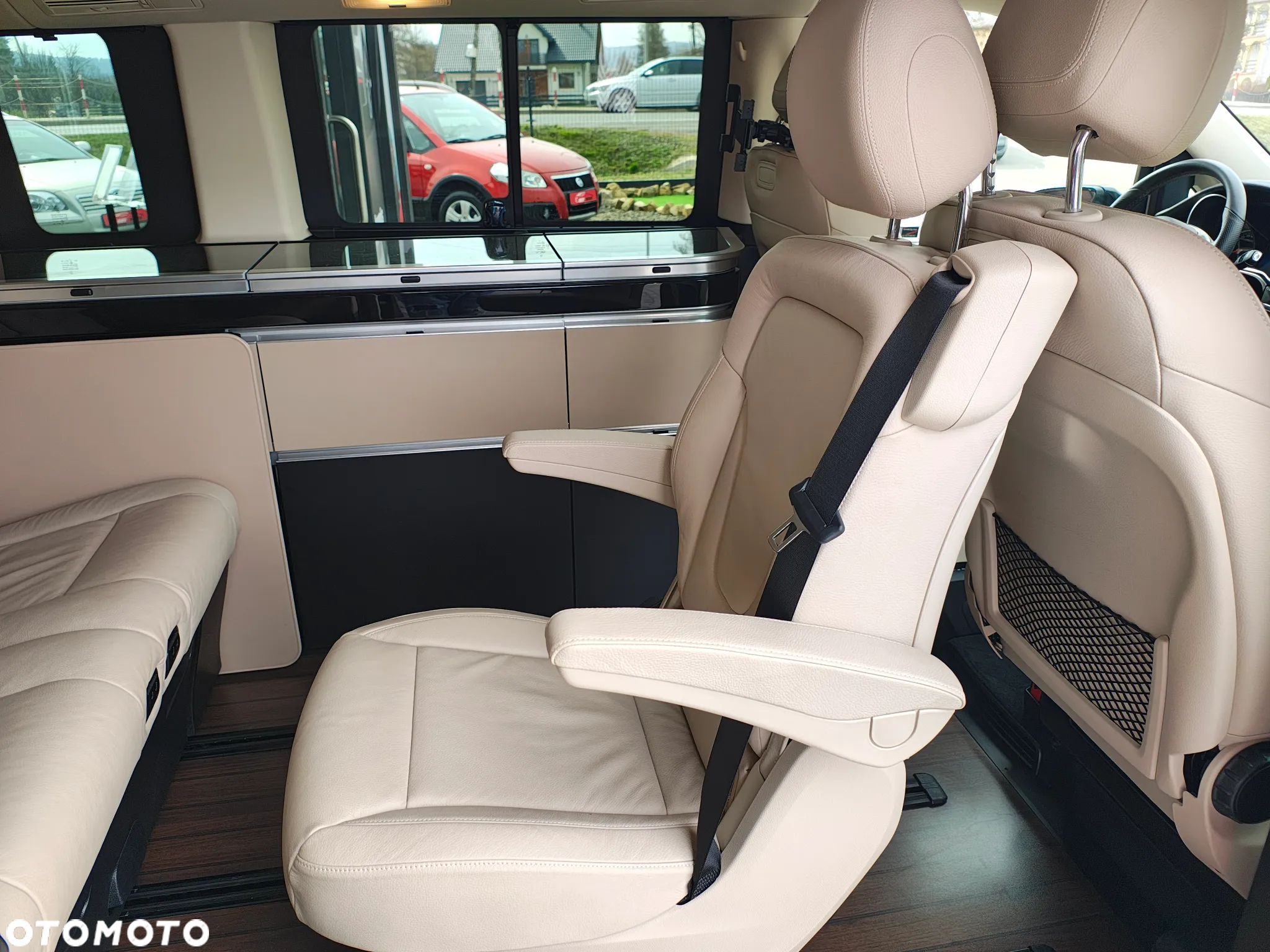 Mercedes-Benz Klasa V 250 d 4-Matic Exclusive 9G-Tronic (d³ugi) - 40