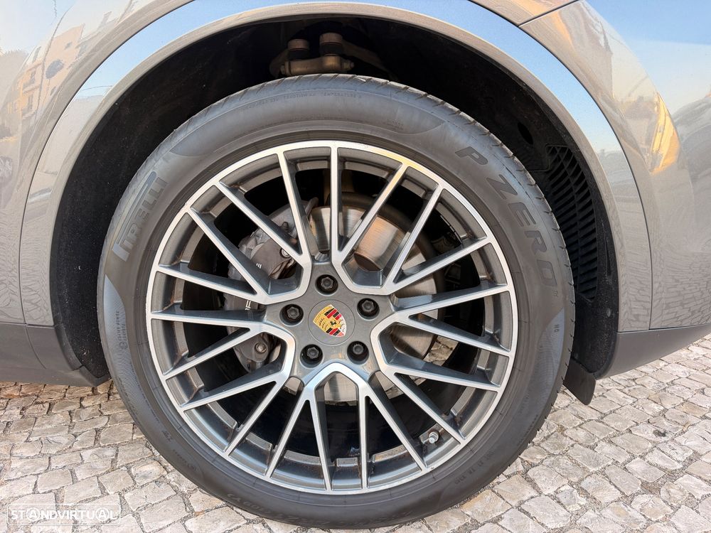 Porsche Cayenne E-Hybrid - 58