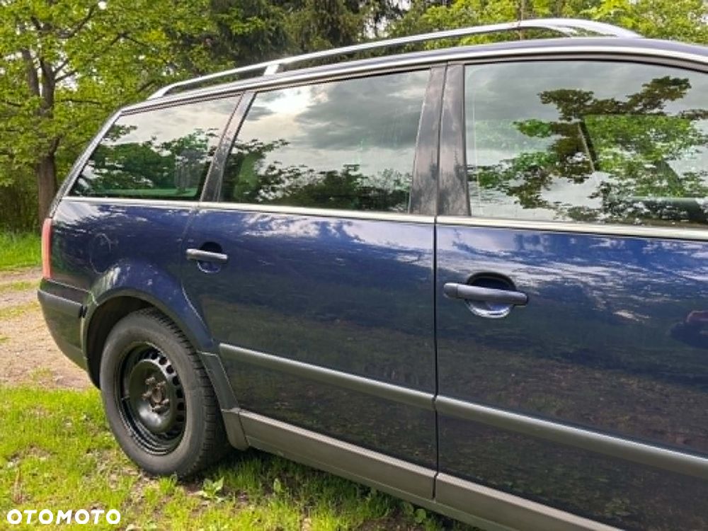 Volkswagen Passat 1.9 TDI Comfortline - 6
